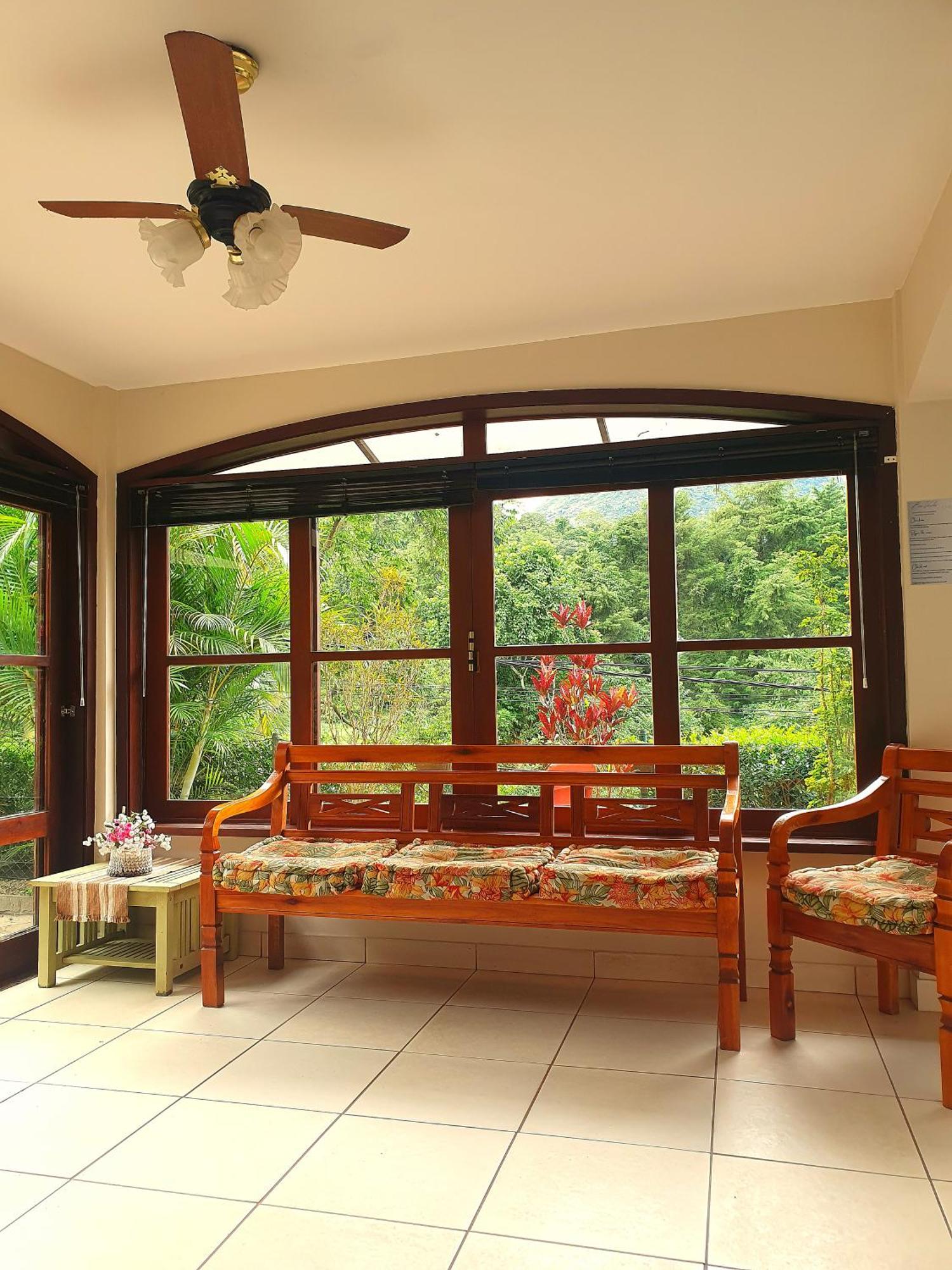 Aconchego De Itaipava - Casa De 3 Quartos, Equipada, Area Kids, Jacuzzi, Pet Friendly, Churrasqueira, Em Meio A Natureza E Proximo Ao Centro Do Bairro Petrópolis Exterior foto